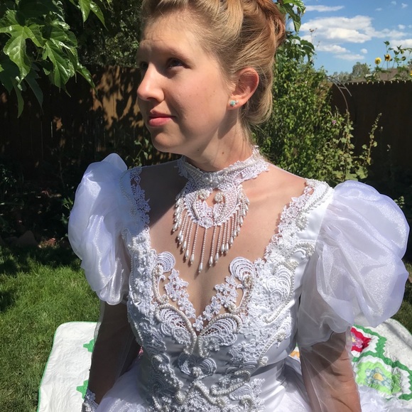 GOEGEOUS Professionally Preserved Vintage Wedding Gown - Picture 4 of 14